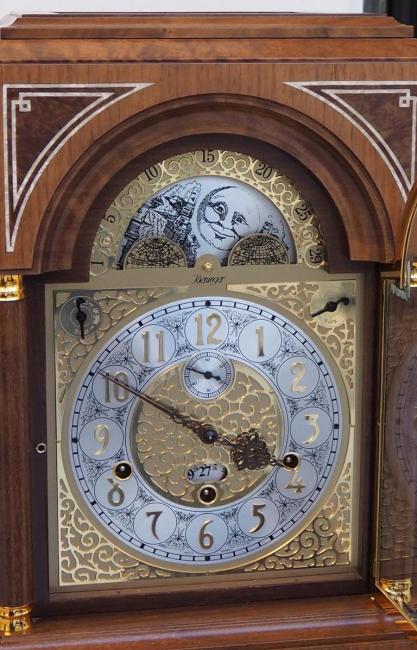 Kieninger quality walnut desk clock with Mozart bel canto on 9 bells chime 1705-22-01